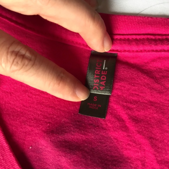 Deal’s Gap Driving Pink V-Neck T-Shirt - Picture 3 of 3